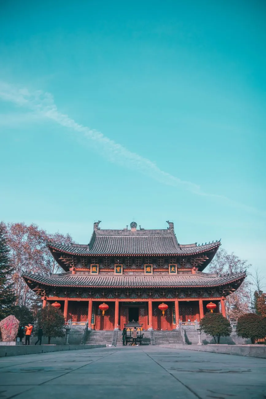 桂林煜荣科技变频器与软启动器在工业产线中的协同应用