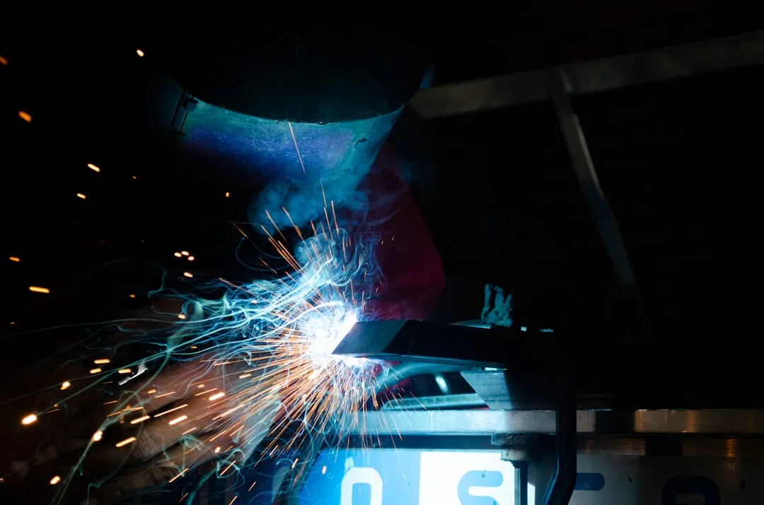 制动单元在变频调速系统中的配置方法与常见问题解析