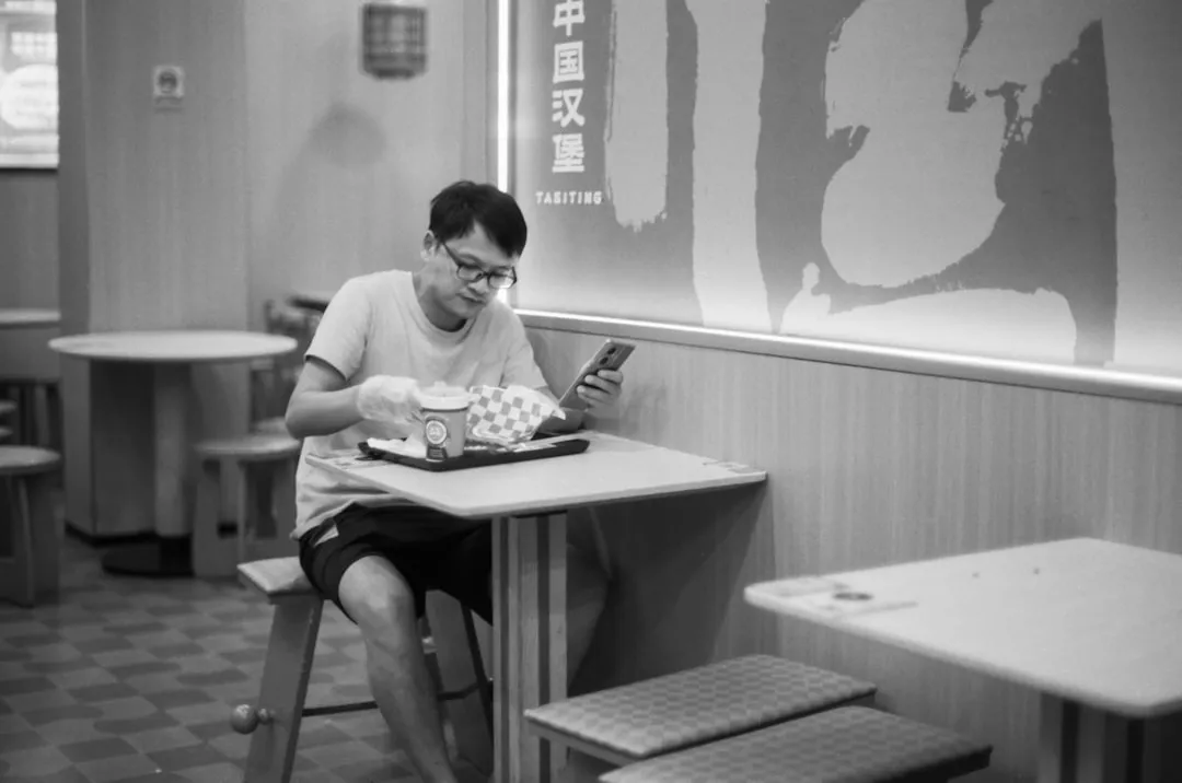 伺服驱动器与步进驱动器在自动化设备中的差异化应用解析
