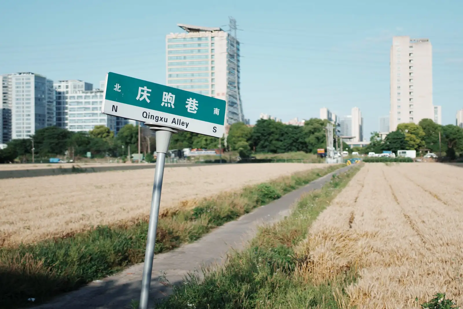 桂林煜荣科技变频器与软启动器在重载设备中的应用案例